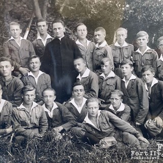 Zygmunt Zyblewski (pierwszy z prawej strony w pierwszym rzędzie)